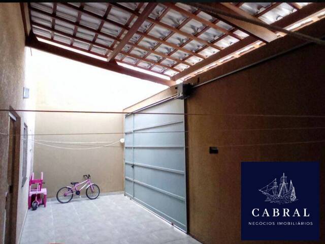 #105 - Casa Geminada para Venda em Contagem - MG