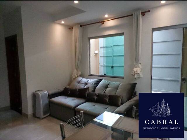 #105 - Casa Geminada para Venda em Contagem - MG