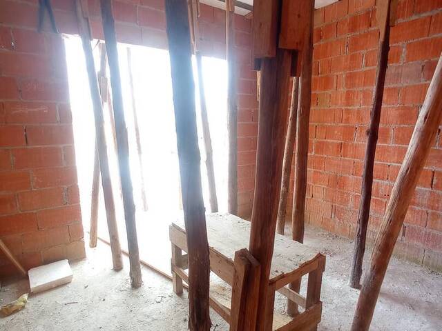 #384 - Casa para Venda em Contagem - MG
