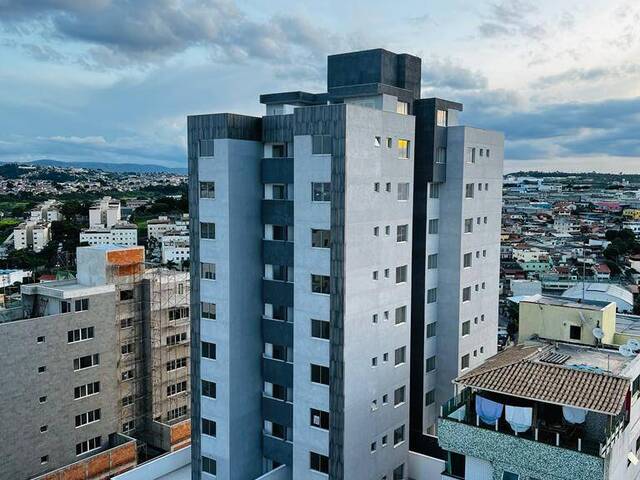 #403 - Apartamento para Venda em Contagem - MG