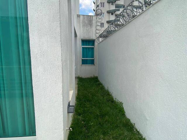#446 - Casa para Venda em Contagem - MG
