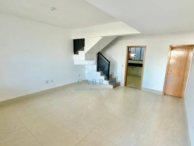 #612 - Casa para Venda em Contagem - MG