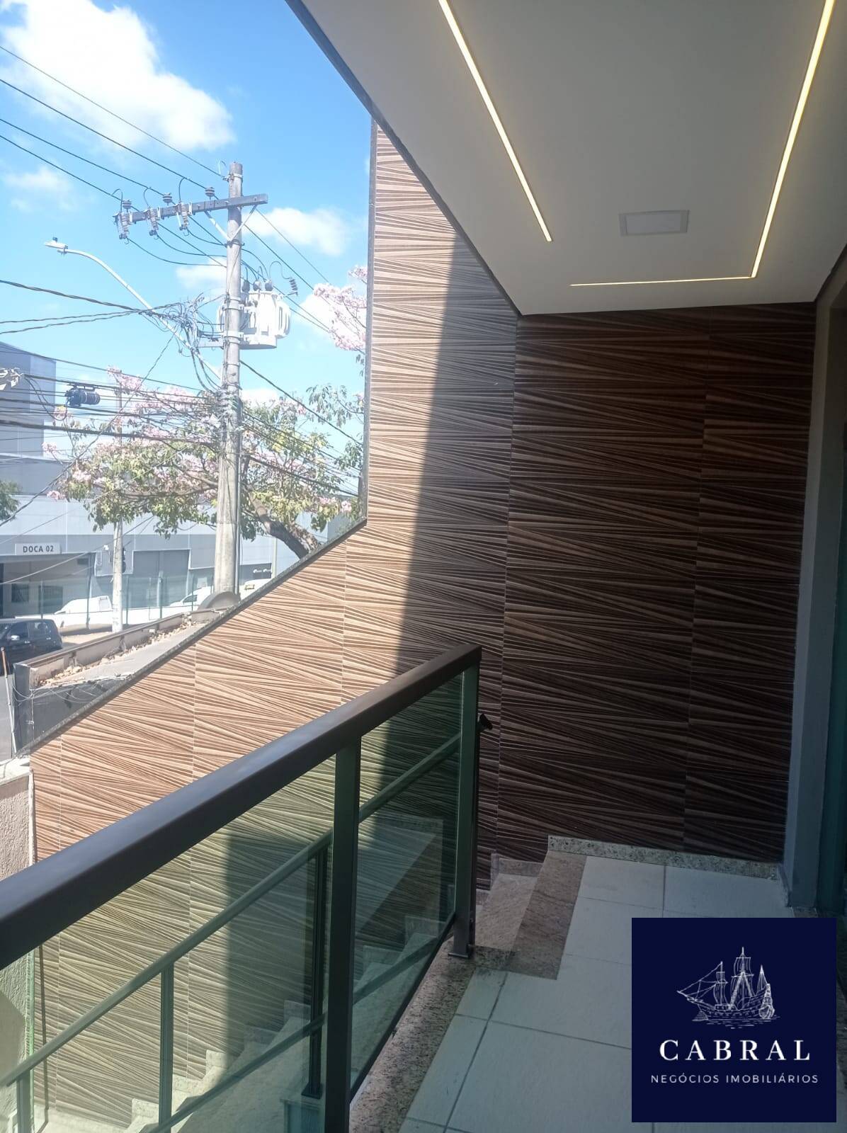 Casa à venda com 3 quartos, 240m² - Foto 8