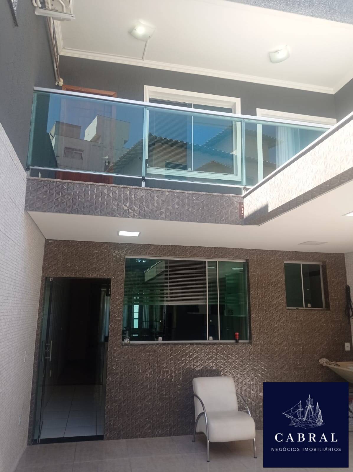 Casa à venda com 3 quartos, 240m² - Foto 9