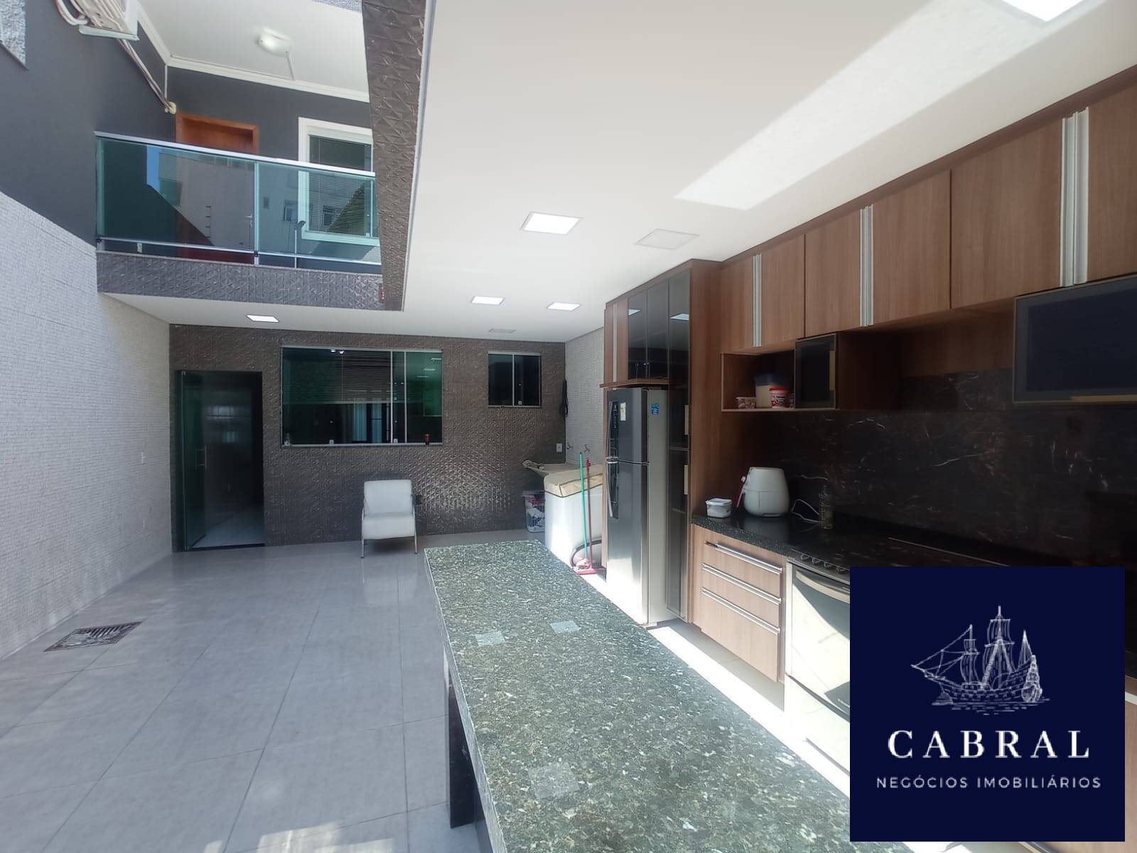 Casa à venda com 3 quartos, 240m² - Foto 12