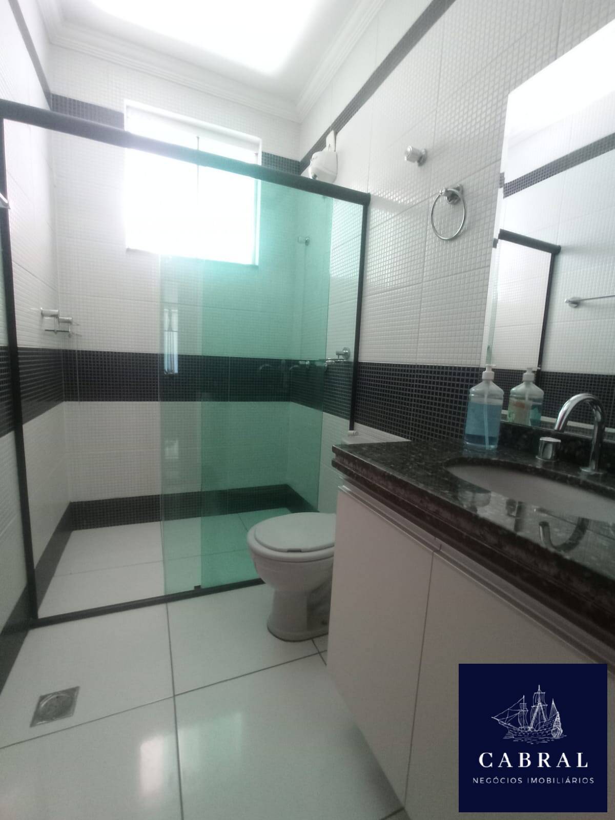 Casa à venda com 3 quartos, 240m² - Foto 22