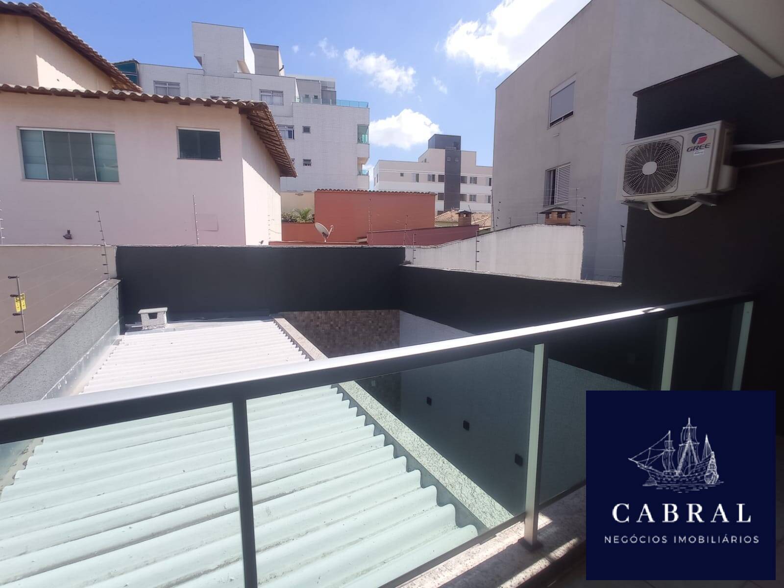 Casa à venda com 3 quartos, 240m² - Foto 44