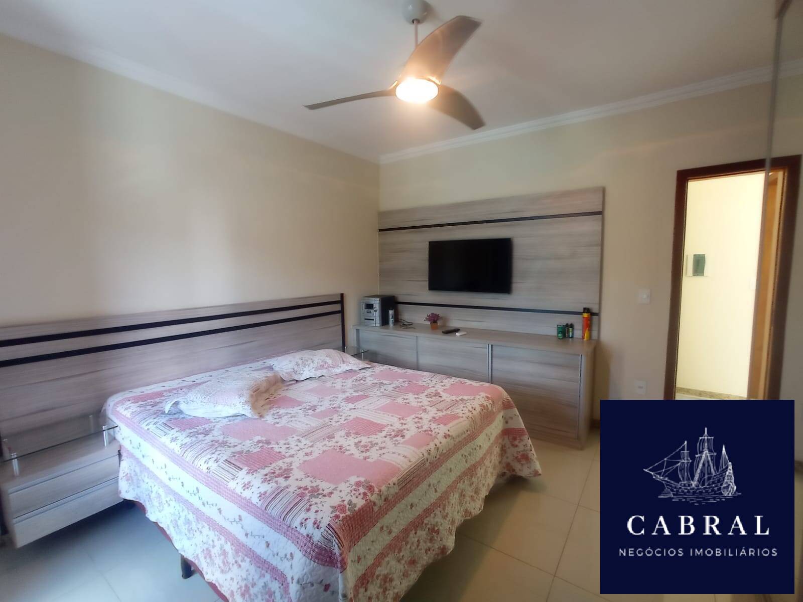 Casa à venda com 3 quartos, 240m² - Foto 52