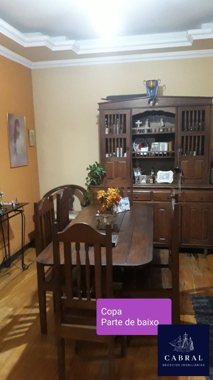 Casa à venda com 5 quartos, 364m² - Foto 2