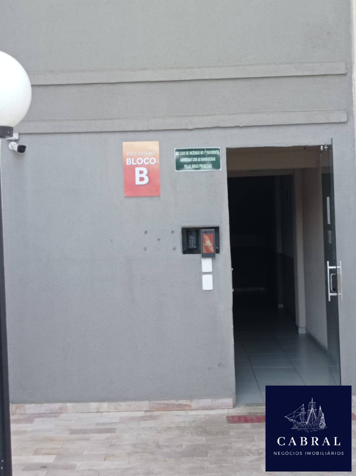 Apartamento à venda com 2 quartos, 45m² - Foto 14