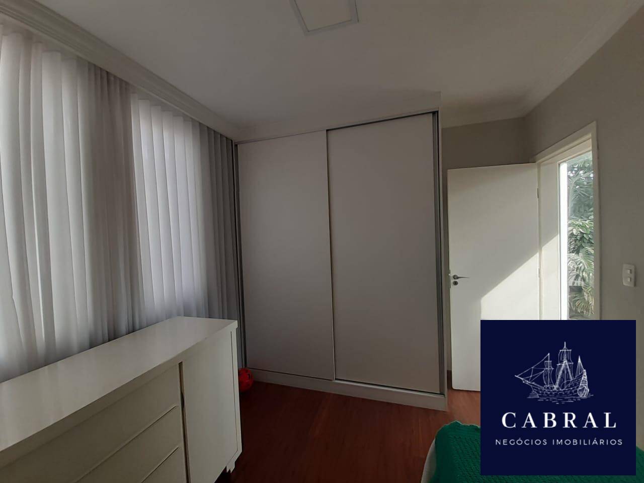 Casa à venda com 4 quartos, 195m² - Foto 27