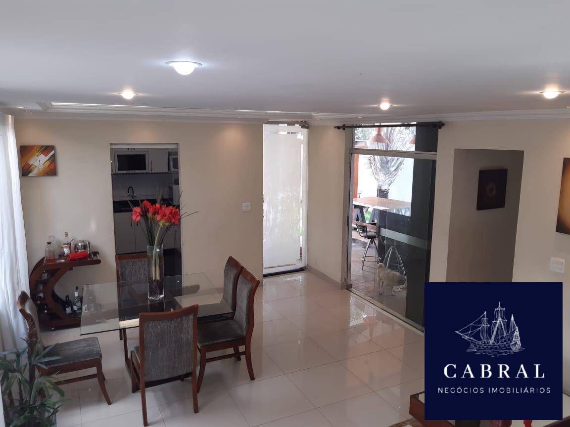 Casa à venda com 4 quartos, 195m² - Foto 32