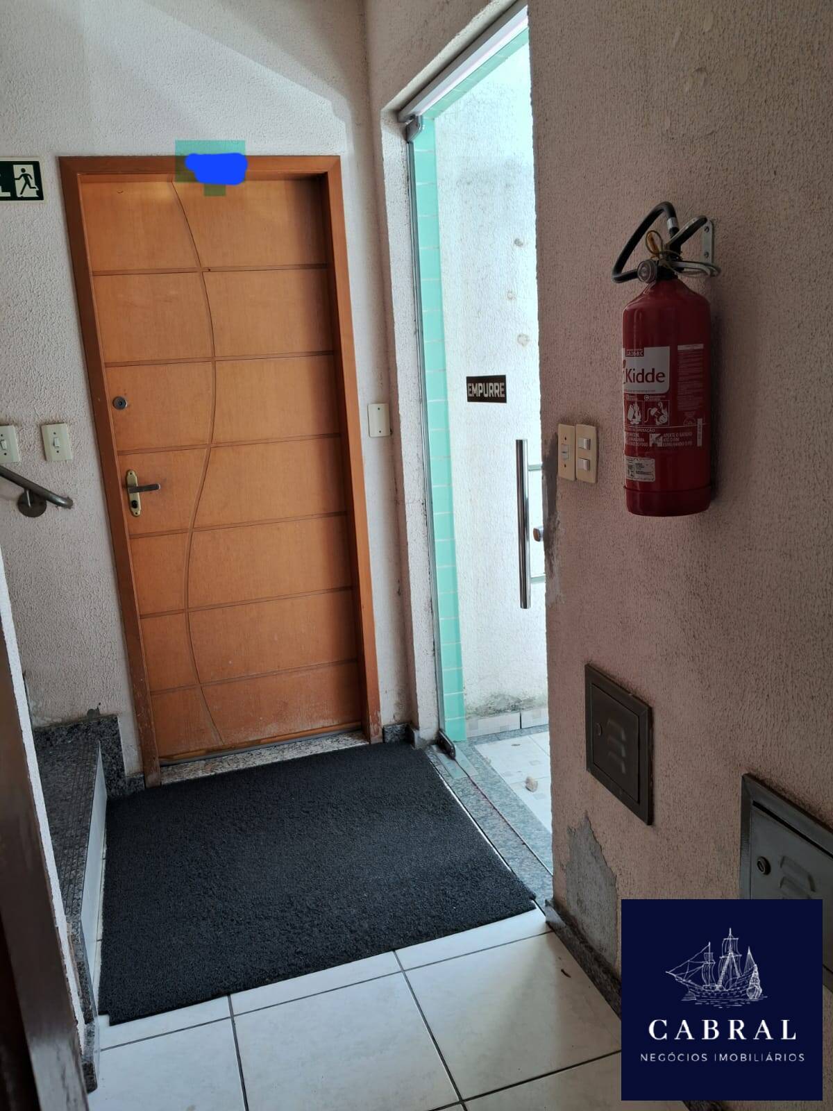Apartamento à venda com 3 quartos, 18m² - Foto 2