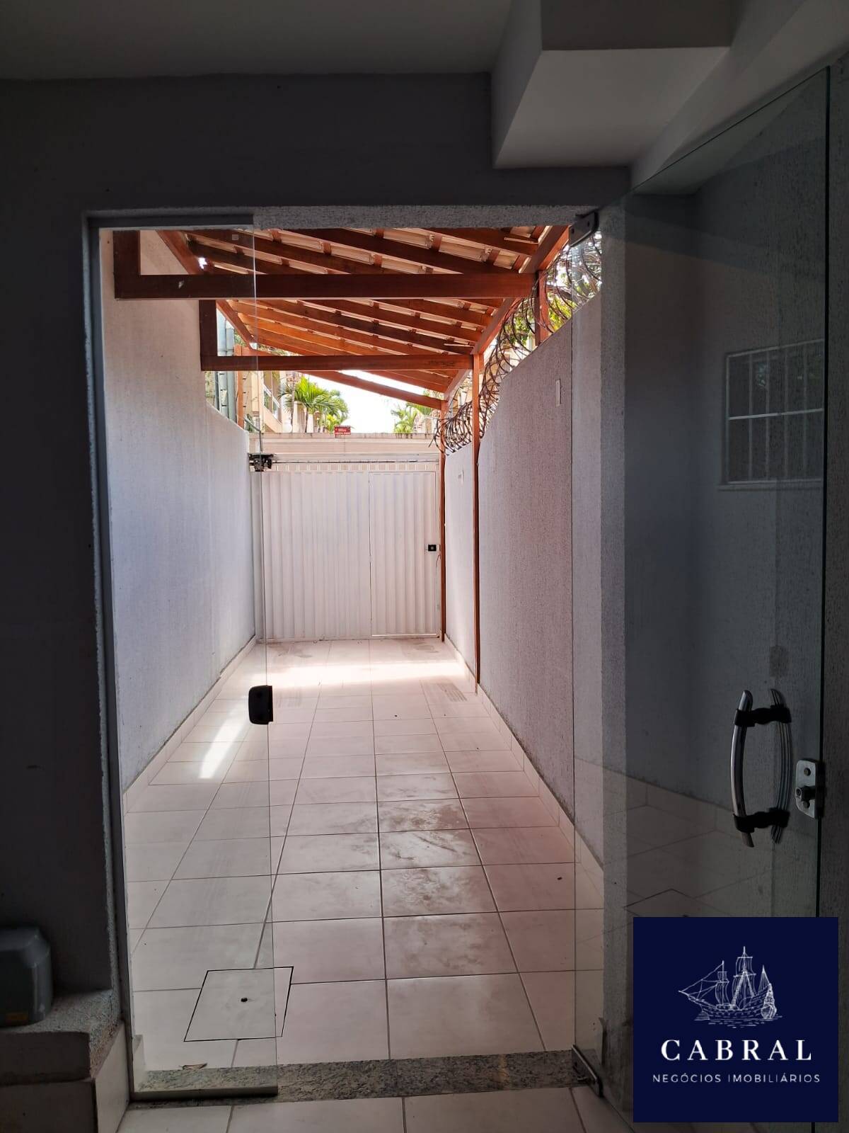 Apartamento à venda com 3 quartos, 18m² - Foto 1